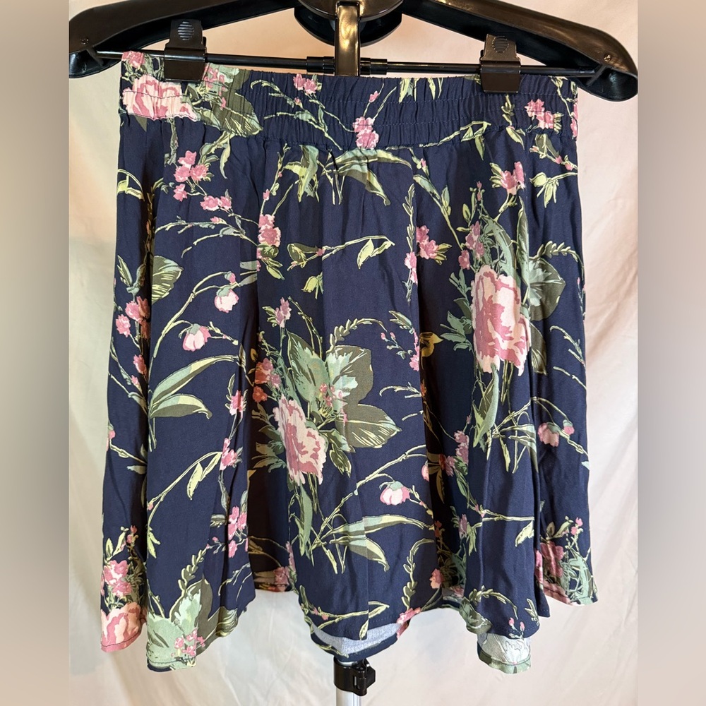 Vero Moda Floral Skater Skirt 🌸✨